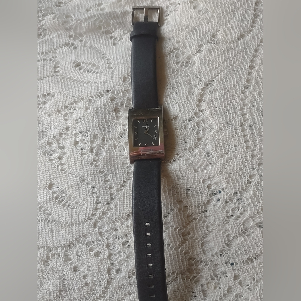 Fossil Date and Time Genuine Black Leather Working Watch